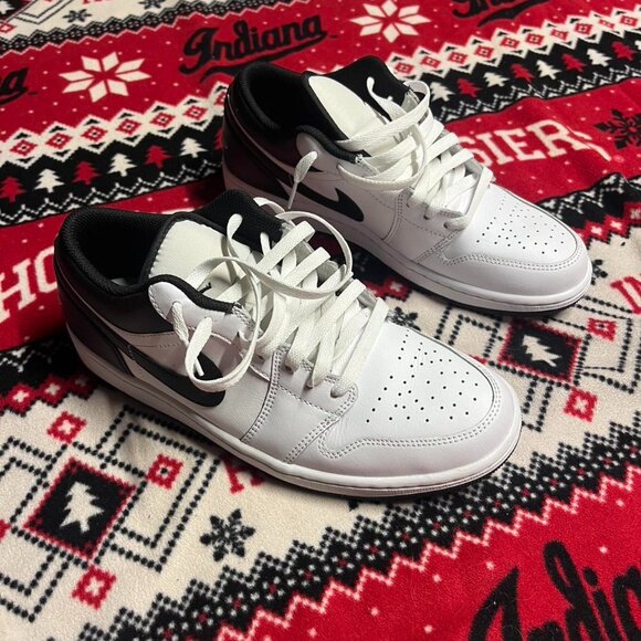 Jordan 1 Low - Picture 1 of 7